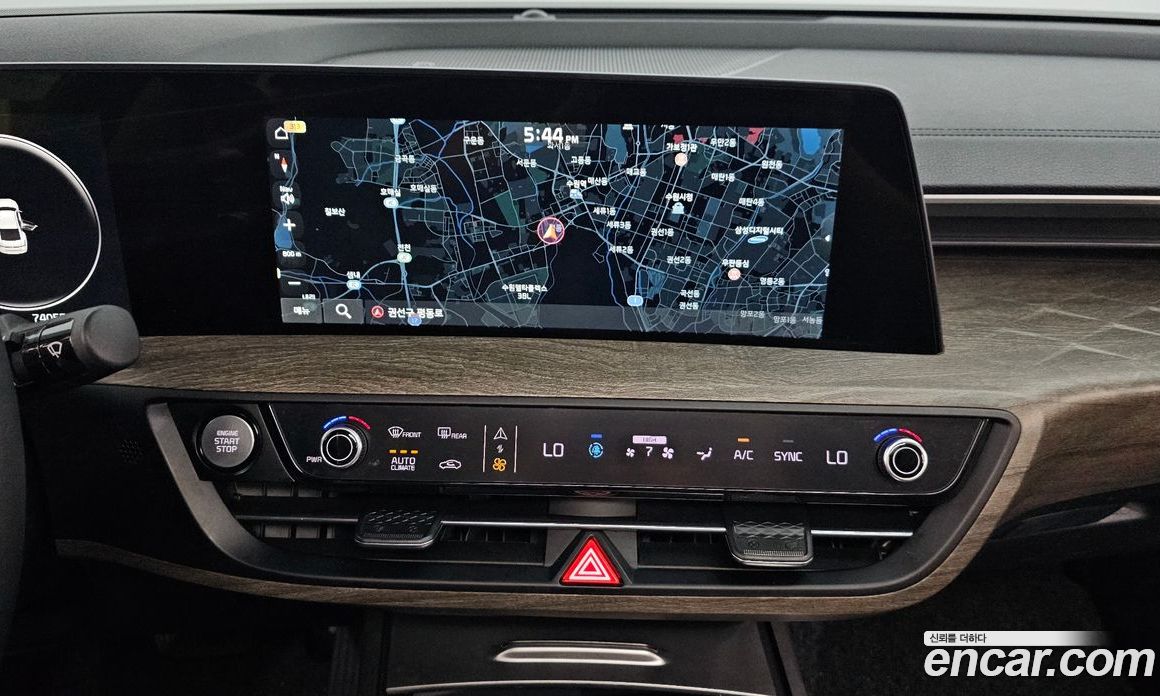 Kia K8 2.5 Gasoline 2WD