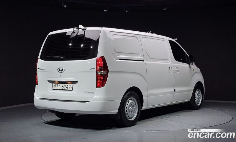Hyundai Starex Van 3-Seater
