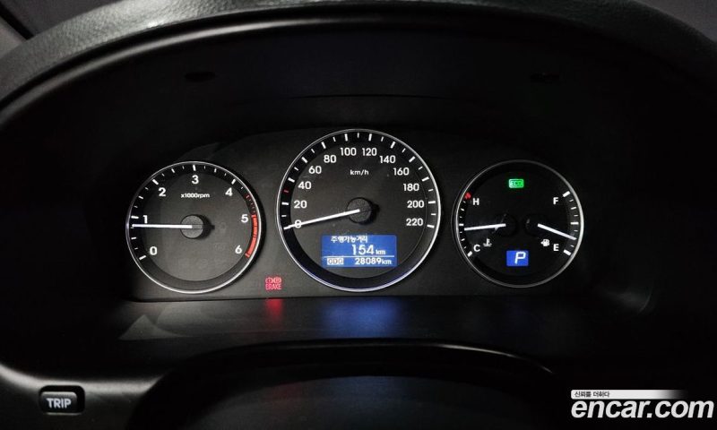 Hyundai Starex Van 3-Seater