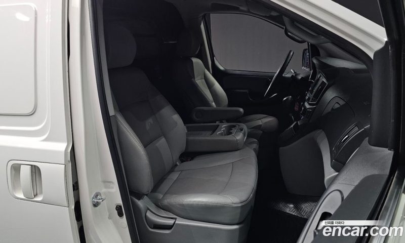Hyundai Starex Van 3-Seater
