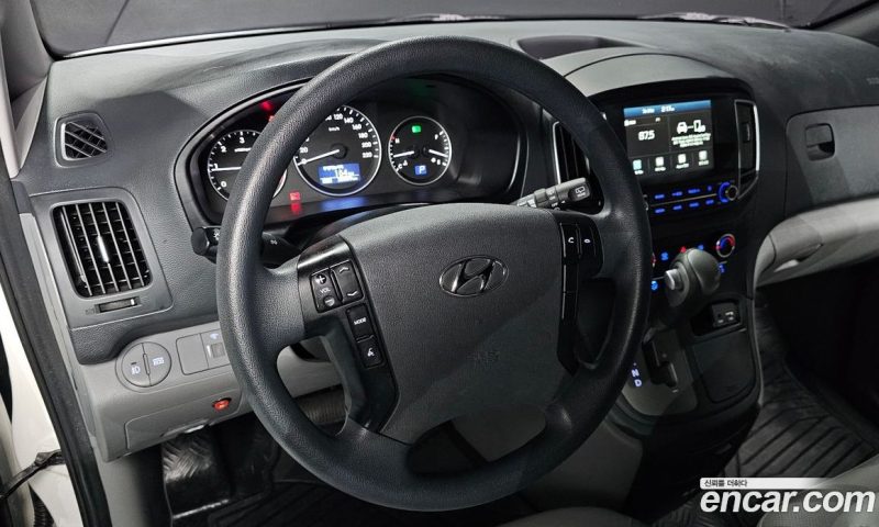 Hyundai Starex Van 3-Seater