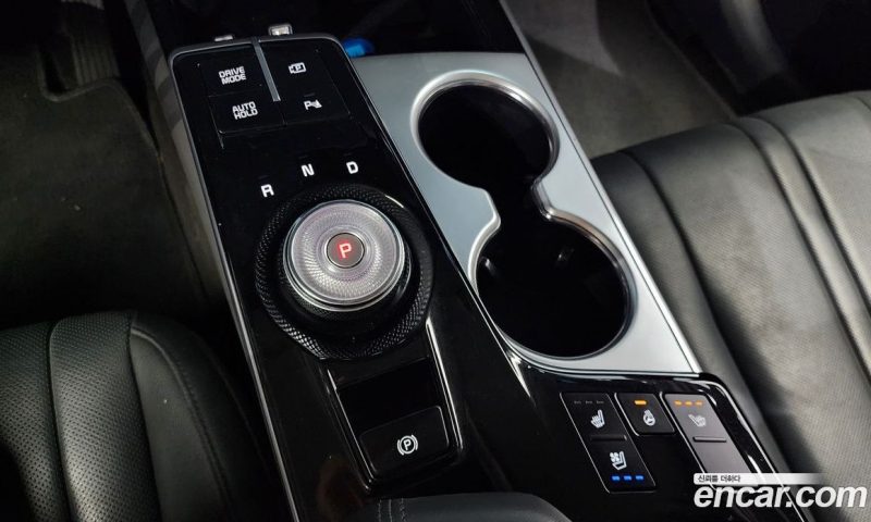 Kia K8 2.5 Gasoline 2WD