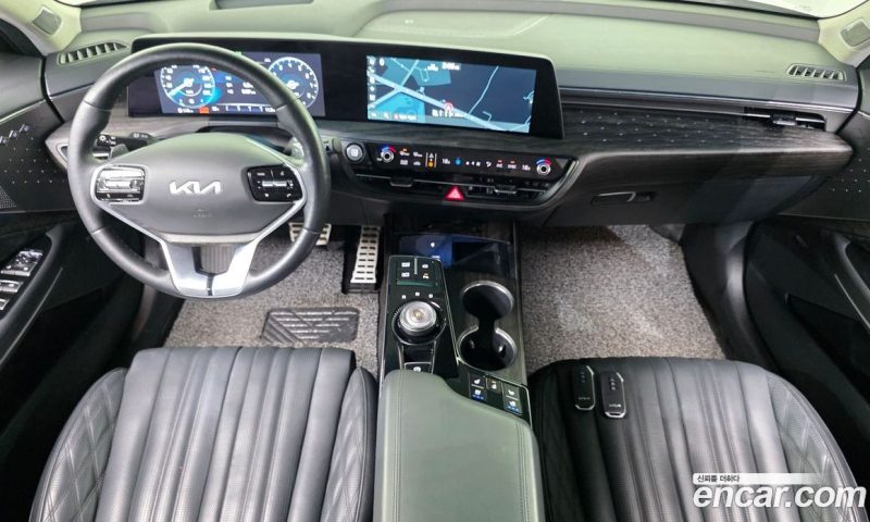 Kia K8 2.5 Gasoline 2WD