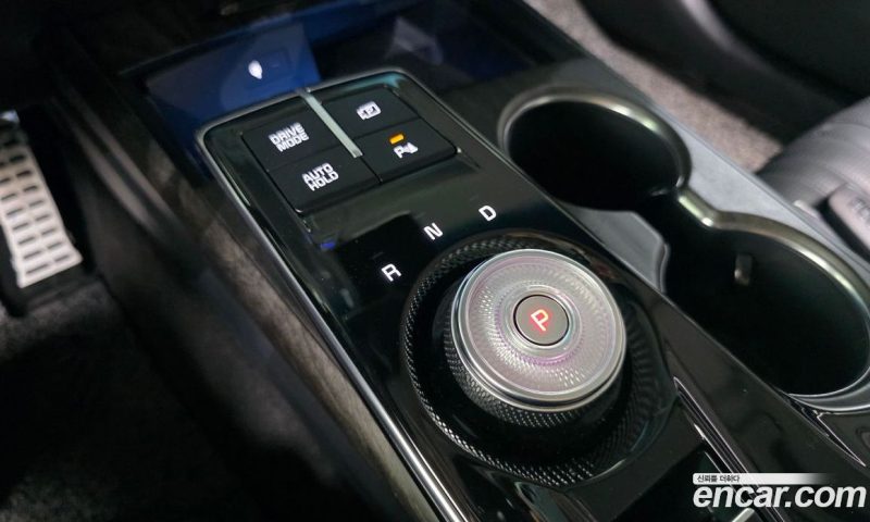 Kia K8 2.5 Gasoline 2WD