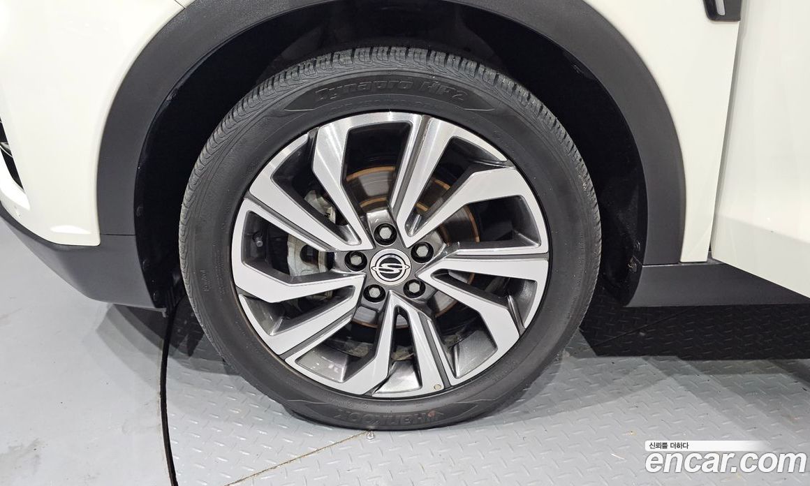 SsangYong Tivoli Gasoline 1.5 2WD