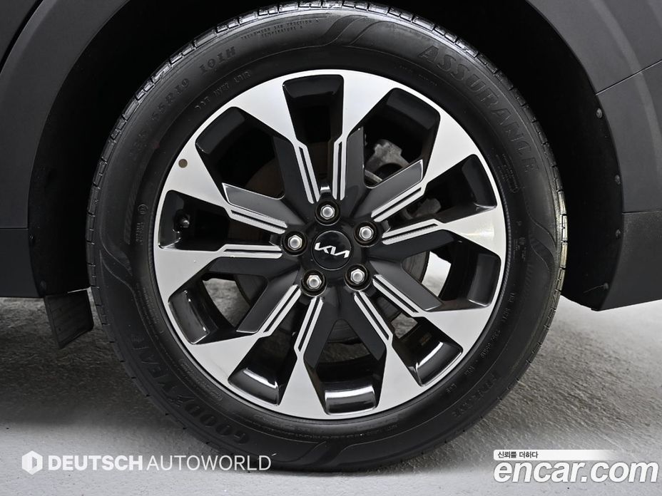 Kia Carnival 9-Seater Prestige