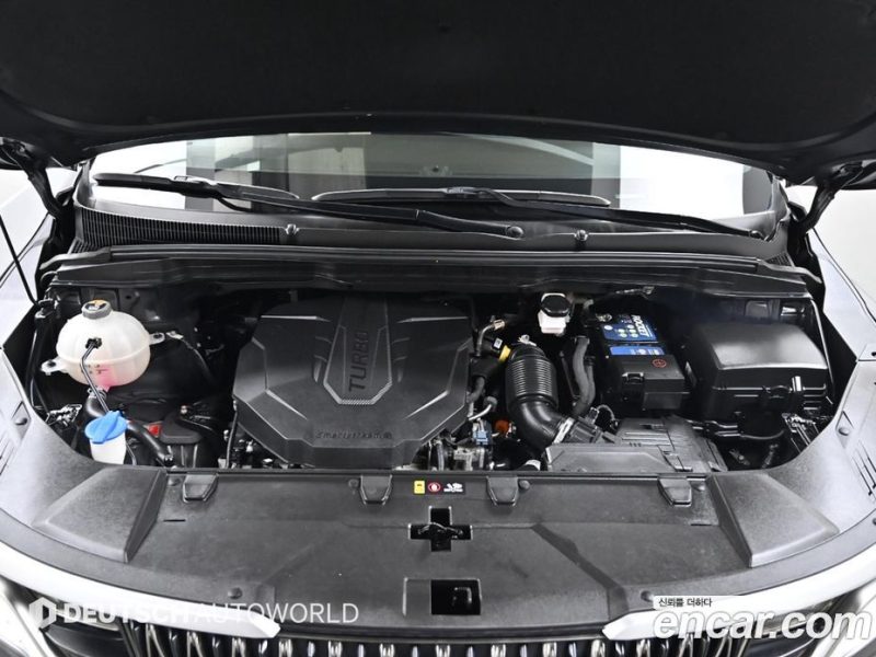 Kia Carnival 9-Seater Prestige