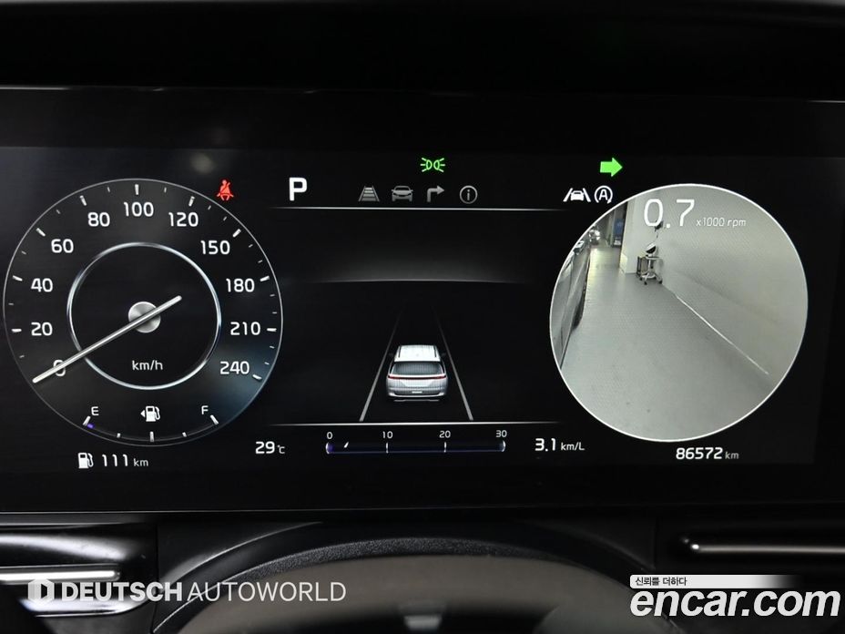 Kia Carnival 9-Seater Prestige