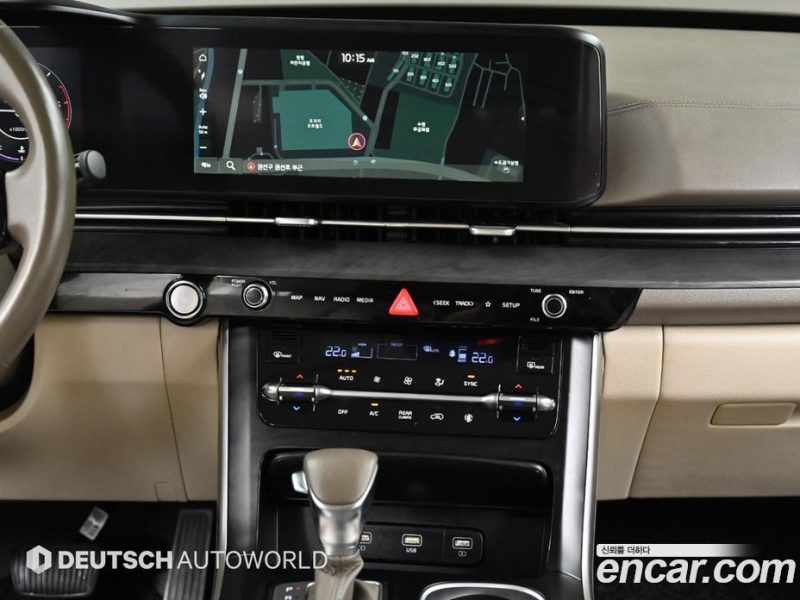 Kia Carnival 9-Seater Prestige