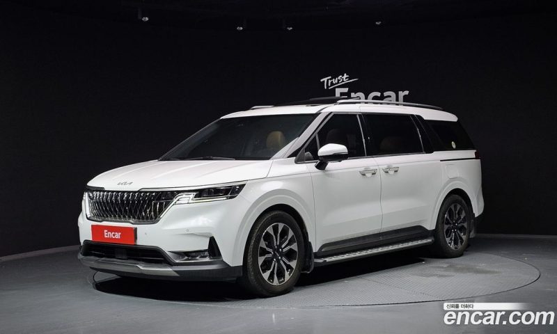 Kia Carnival 7-Seater Signature