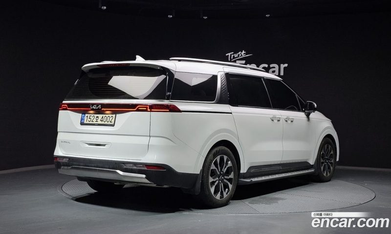 Kia Carnival 7-Seater Signature