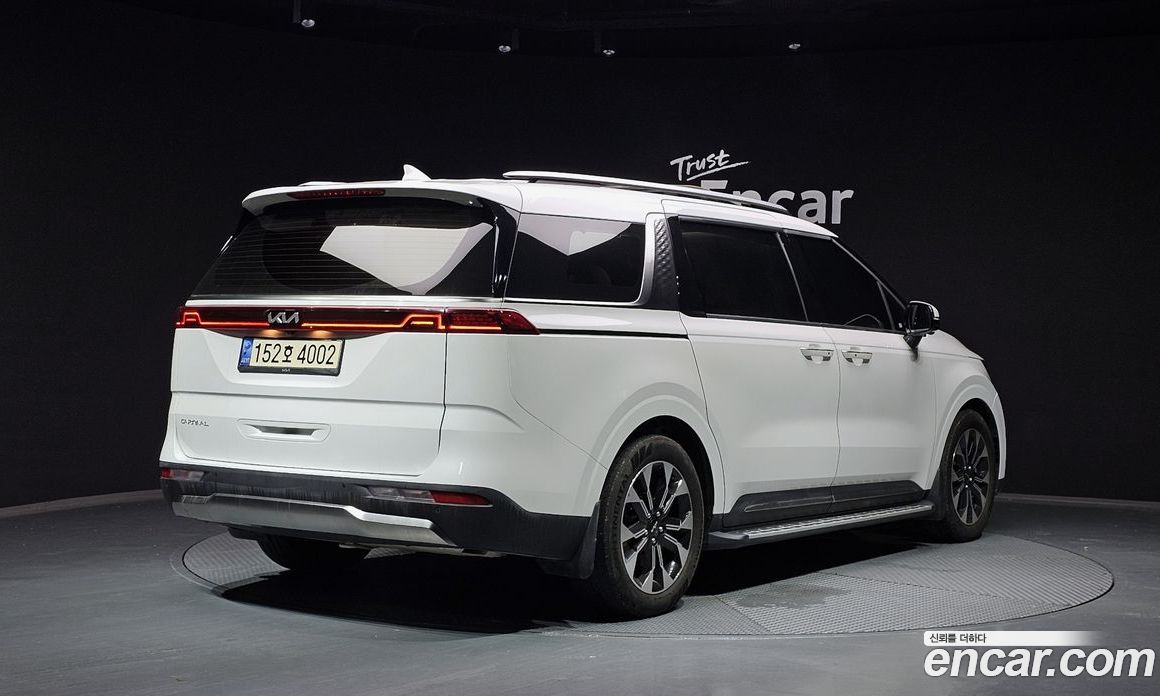 Kia Carnival 7-Seater Signature
