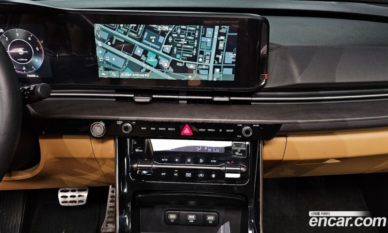 Kia Carnival 7-Seater Signature