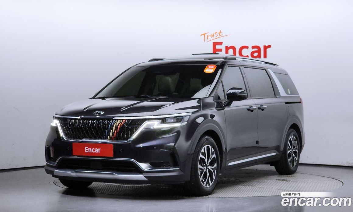 Kia Carnival 9-Seater Noblesse