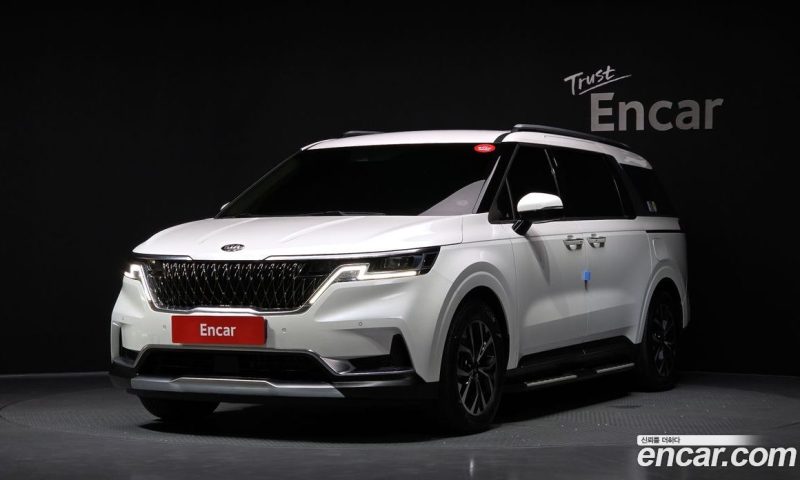 Kia Carnival 9-Seater Noblesse