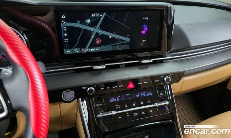 Kia Carnival 9-Seater Noblesse