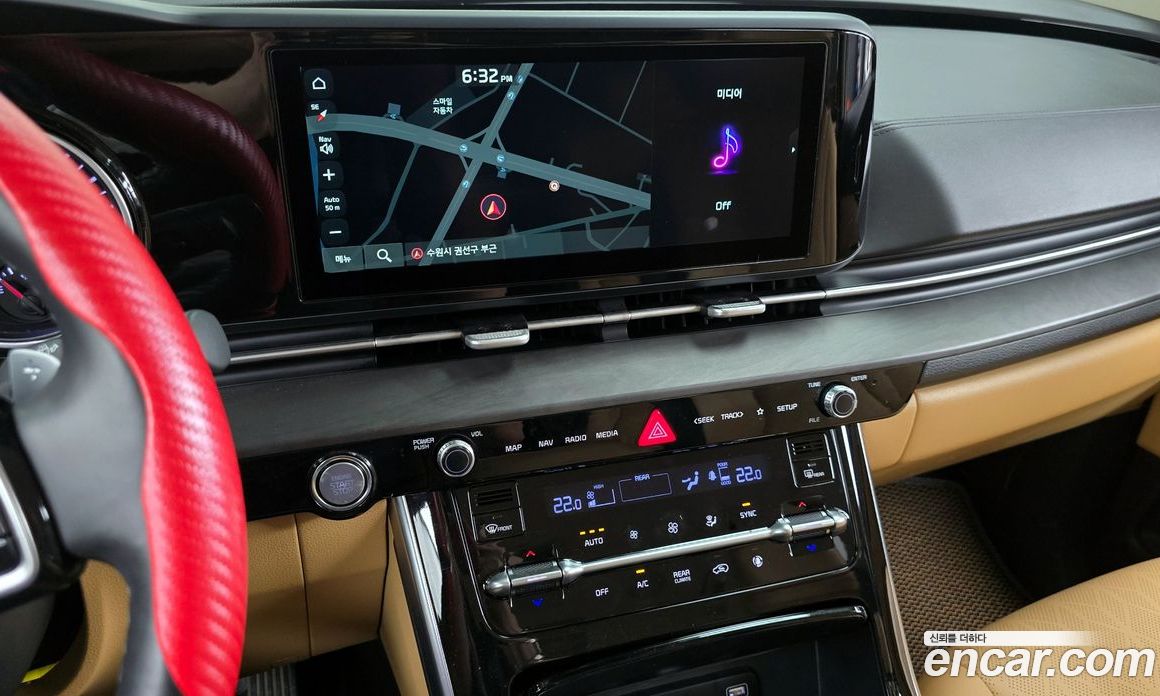 Kia Carnival 9-Seater Noblesse