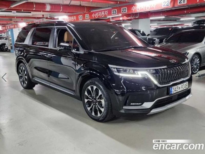 Kia Carnival 9-Seater Prestige