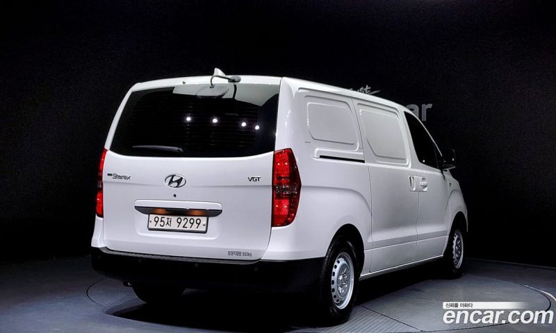 Hyundai Starex Van 3-Seater