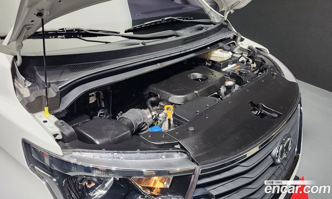 Hyundai Starex Van 3-Seater