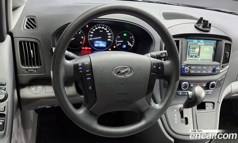 Hyundai Starex Van 3-Seater