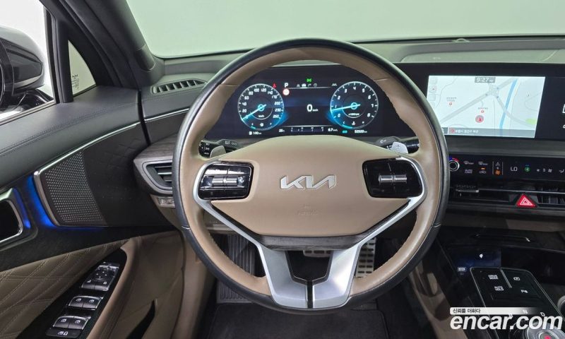 Kia K8 2.5 Gasoline 2WD