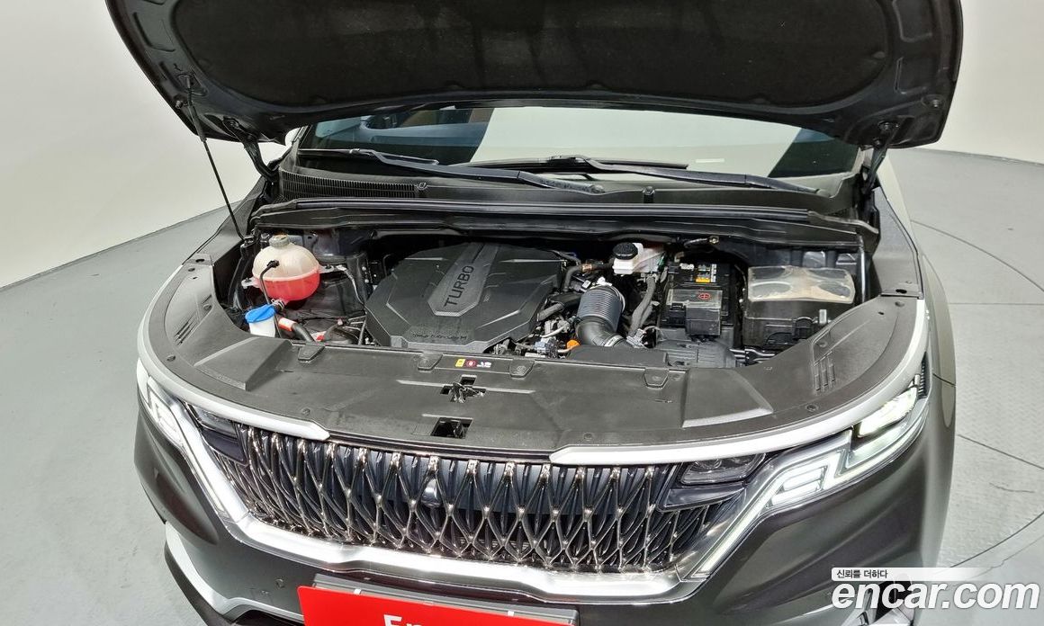 Kia Carnival 9-Seater Prestige