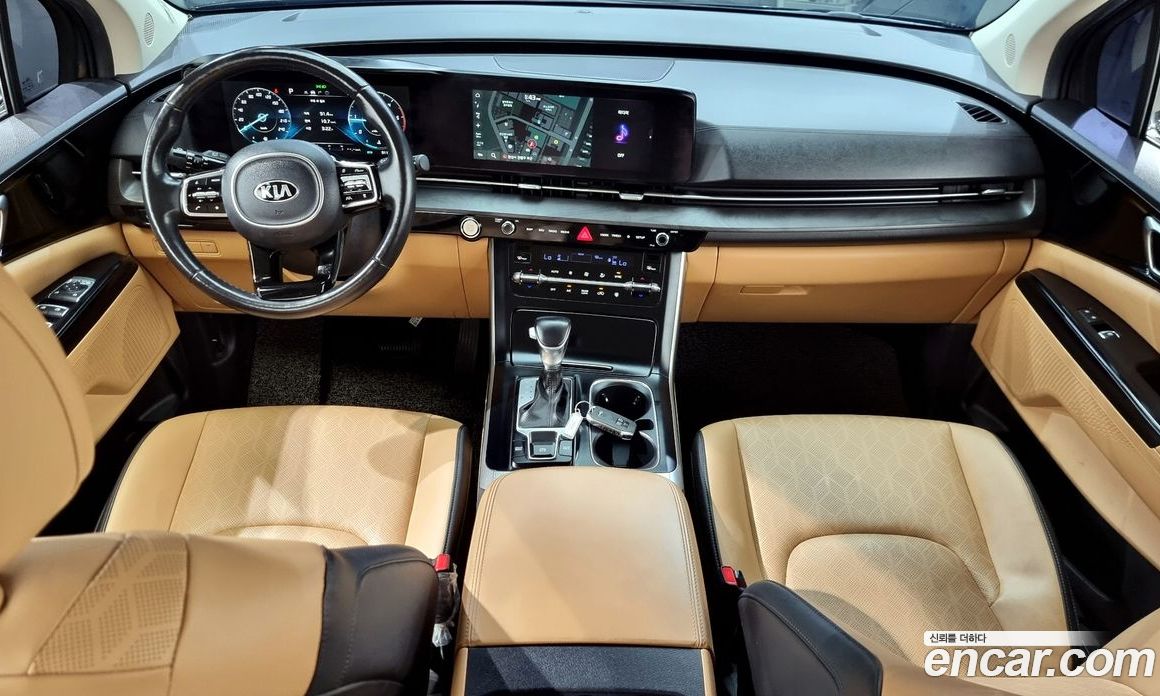 Kia Carnival 9-Seater Prestige