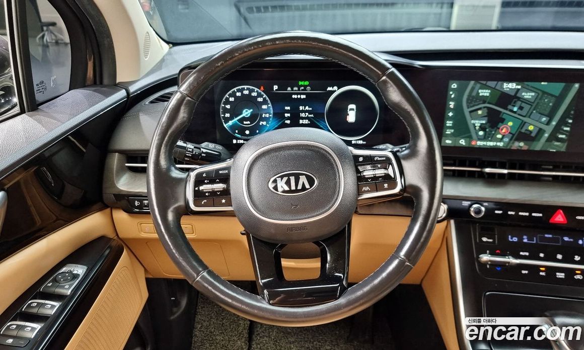 Kia Carnival 9-Seater Prestige