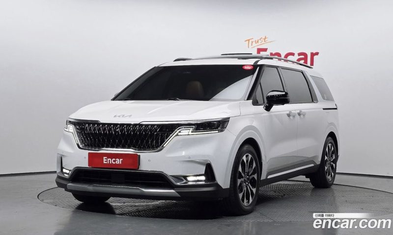 Kia Carnival 9-Seater Signature