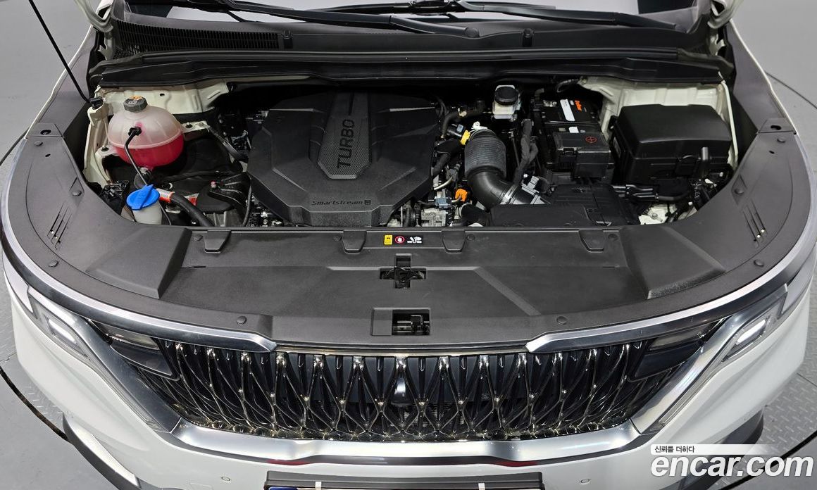 Kia Carnival 9-Seater Signature