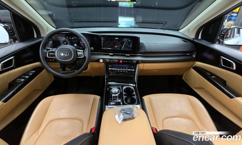 Kia Carnival 9-Seater Signature