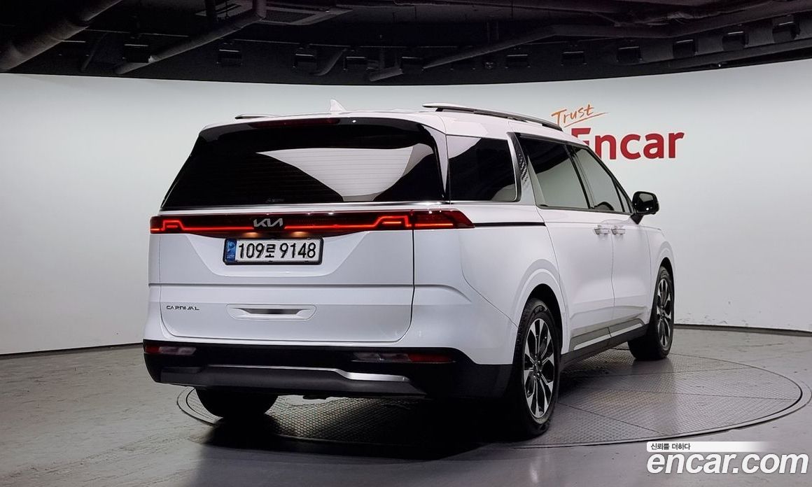 Kia Carnival 9-Seater Signature