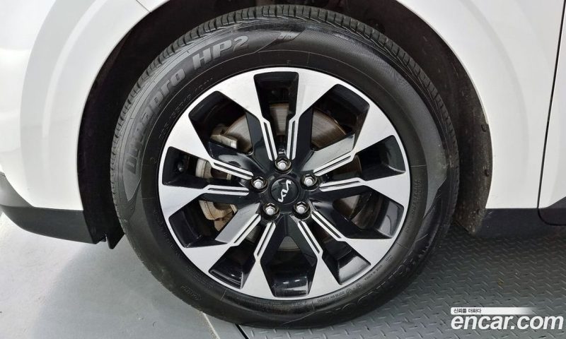 Kia Carnival 9-Seater Signature