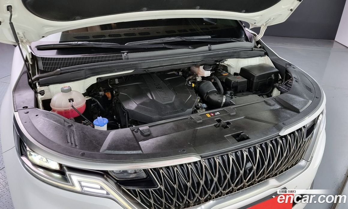 Kia Carnival 9-Seater Signature