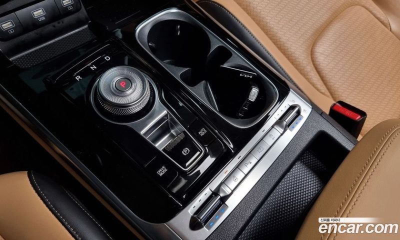 Kia Carnival 9-Seater Signature