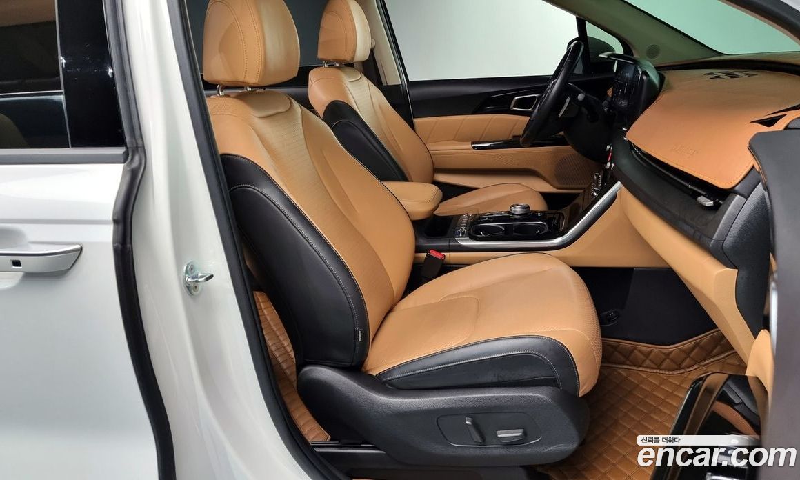 Kia Carnival 9-Seater Signature