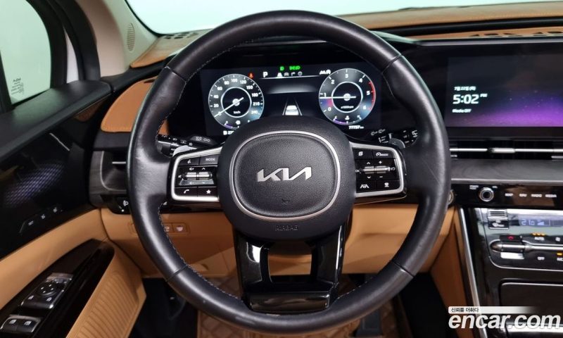 Kia Carnival 9-Seater Signature