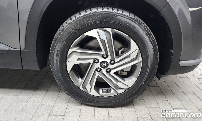 Hyundai Santa Fe Gasoline 2.5T 2WD