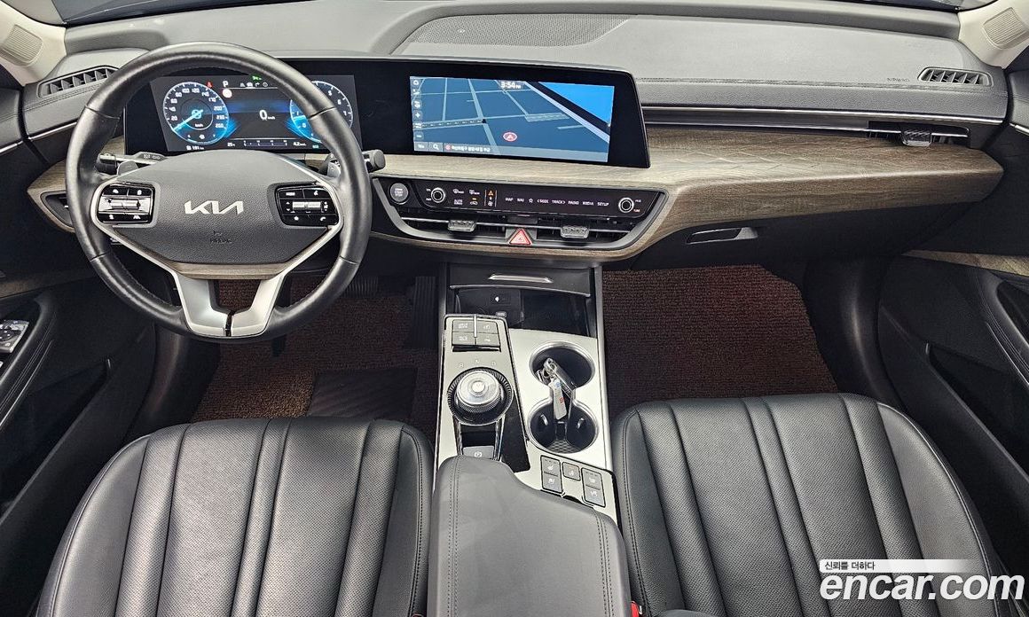 Kia K8 2.5 Gasoline 2WD