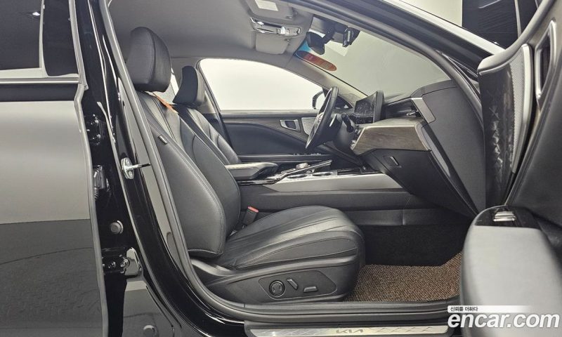 Kia K8 2.5 Gasoline 2WD