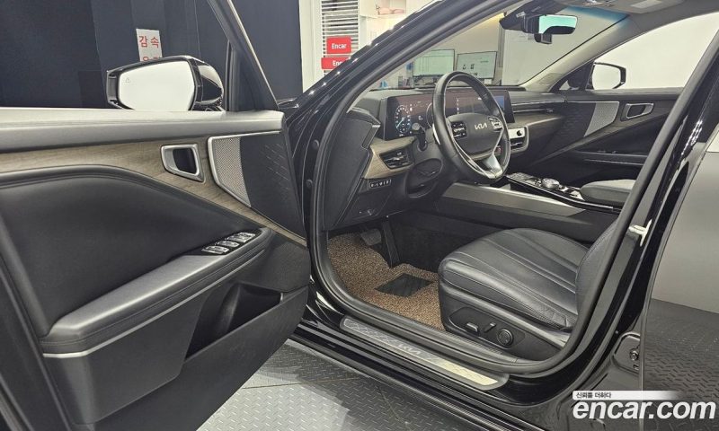 Kia K8 2.5 Gasoline 2WD