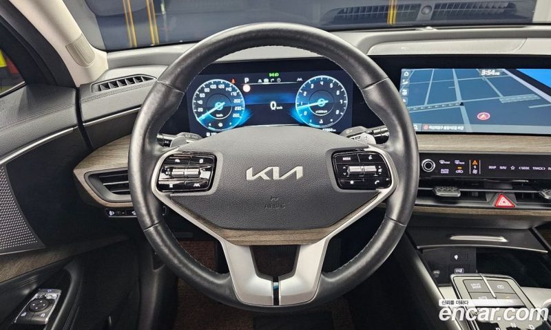 Kia K8 2.5 Gasoline 2WD