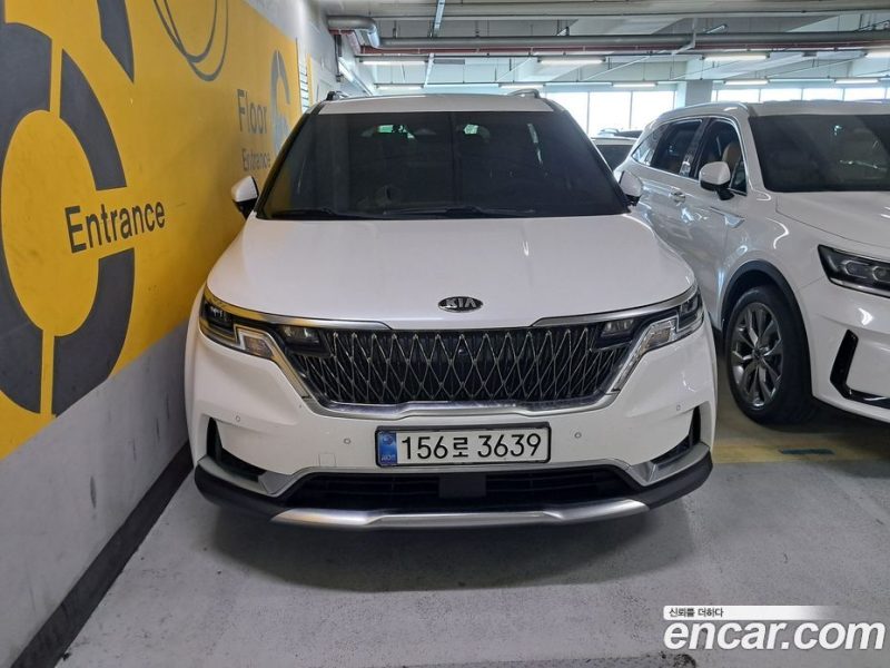 Kia Carnival 9-Seater Signature