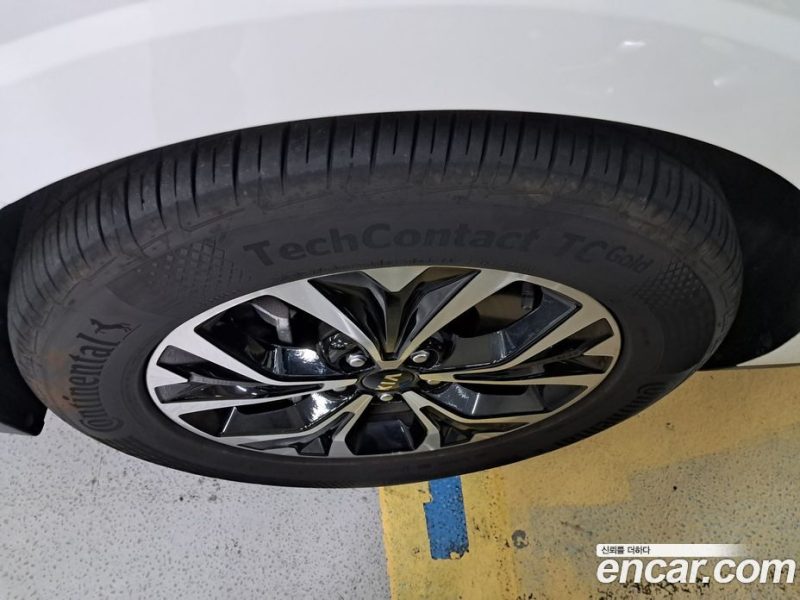 Kia Carnival 9-Seater Signature