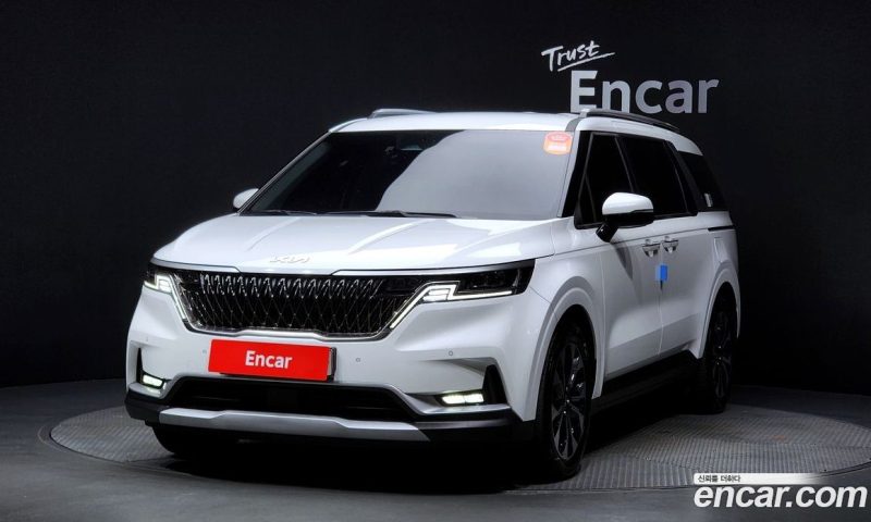 Kia Carnival 9-Seater Prestige