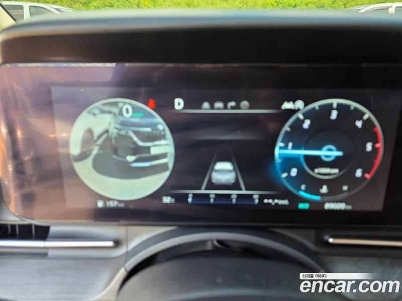 Kia Carnival 9-Seater Prestige