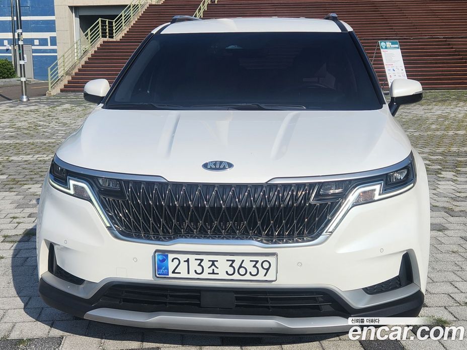 Kia Carnival 9-Seater Prestige