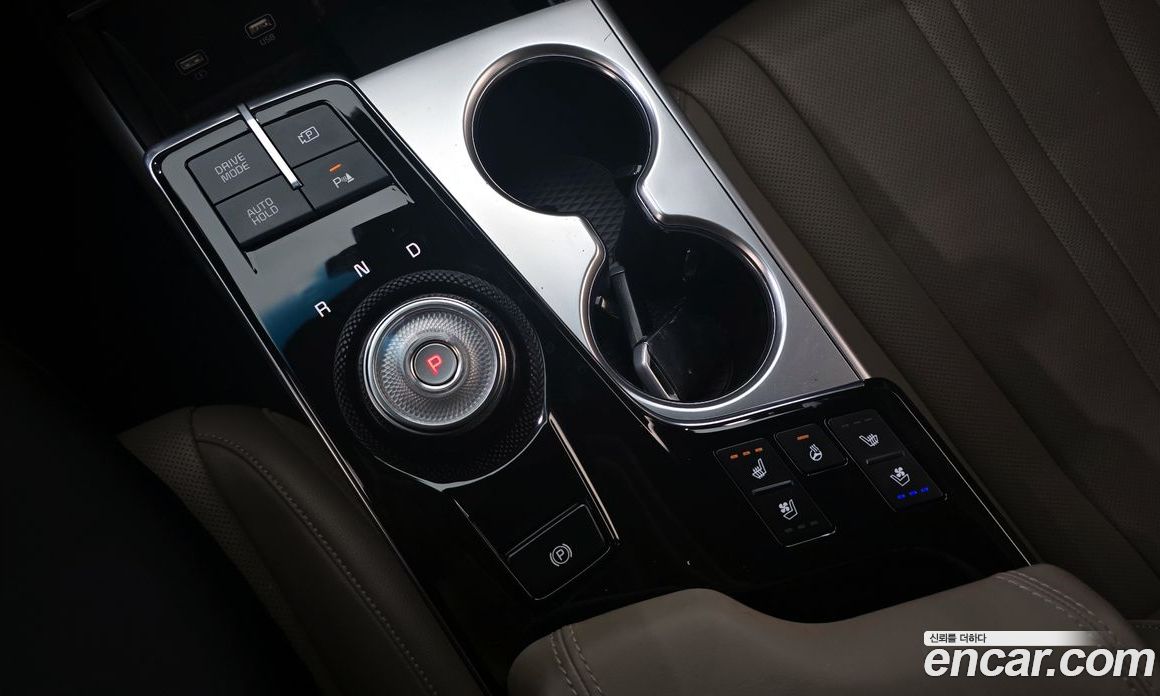 Kia K8 2.5 Gasoline 2WD