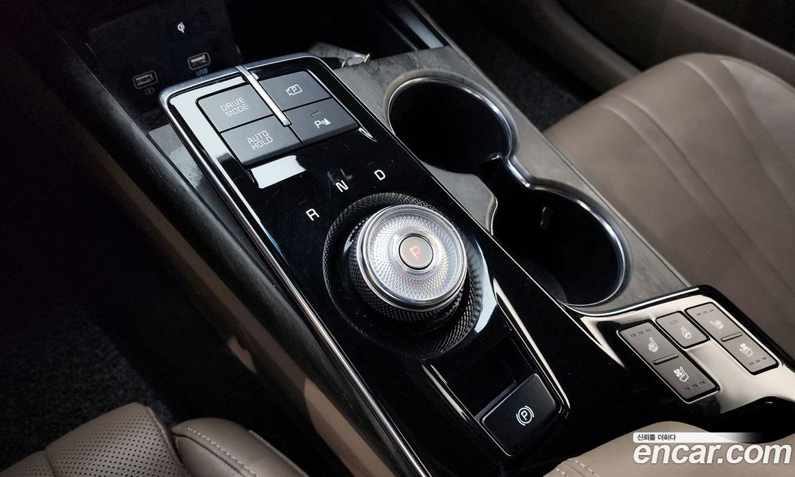 Kia K8 2.5 Gasoline 2WD